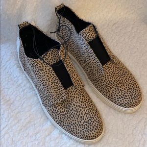 Brand New Women’s Slip on No Lace Sneaker